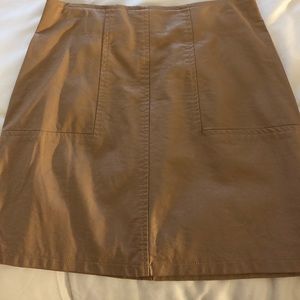 LF *imitation*leather skirt